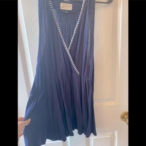 EUC navy blue Universal Threads flowy tank top